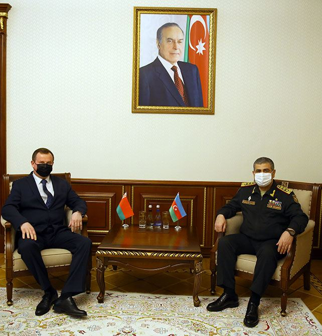 Azərbaycanla Belarus arasında hərbi əməkdaşlıq müzakirə edildi
