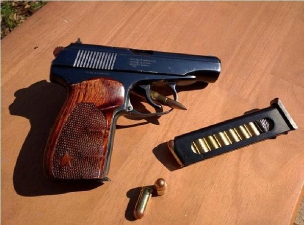 Bakı sakinindən “Makarov” tipli tapança götürülüb