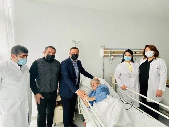 Rəmişi xəstəxanada ziyarət etdilər - FOTO