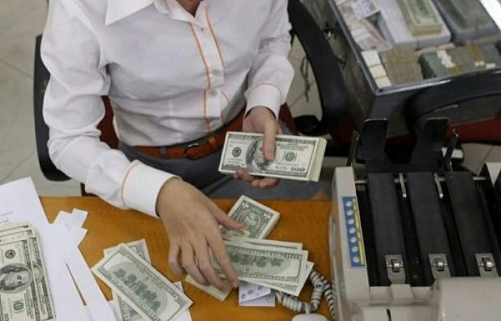 Azərbaycanda bankda yarım milyonluq MƏNİMSƏMƏ
