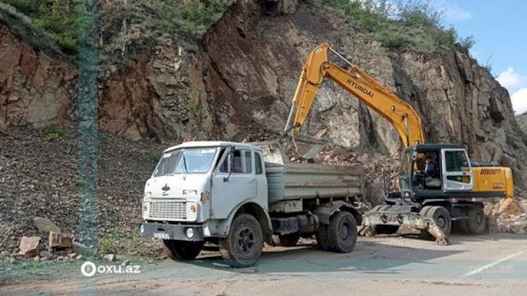 Gəncədə torpaq sürüşməsi: Dəmiryolu stansiyasına ciddi ziyan dəydi - Foto