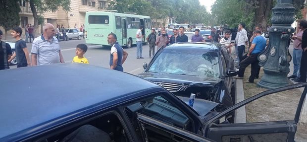 Gəncədə zəncirvari qəza: Beş maşın toqquşdu, dörd nəfər yaralandı
