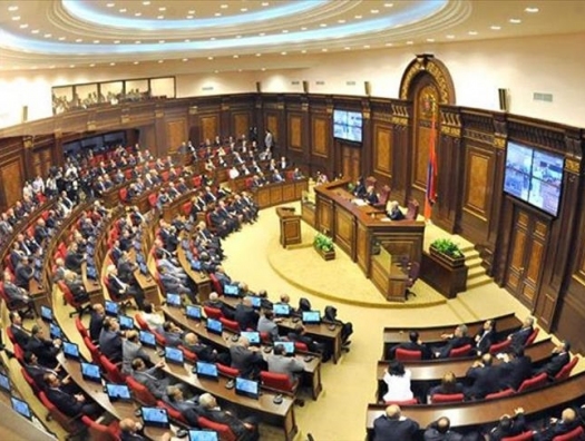 Erməni spiker mühafizəni çağırdı