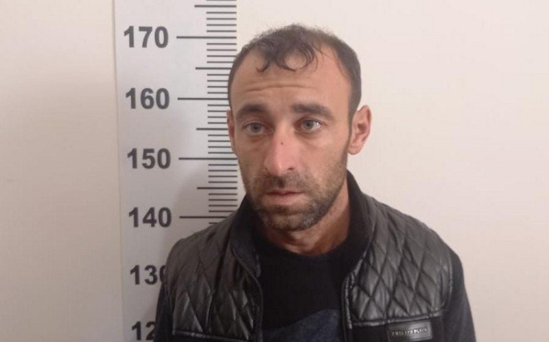 Polis Siyəzəndə əməliyyat keçirdi - 3 nəfər saxlanıldı (FOTOLAR)