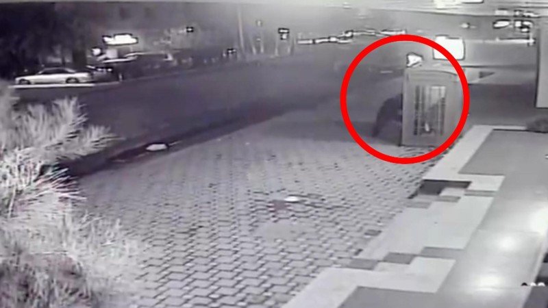 Bakıda "Milliön”dən 12 min manat oğurlandı - VİDEO