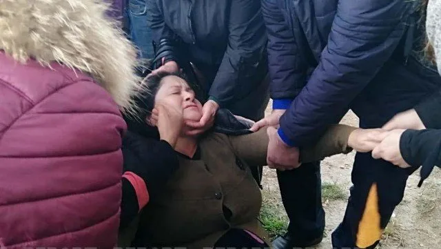 Bakıda sərnişin avtobusu 2 nəfəri vurdu