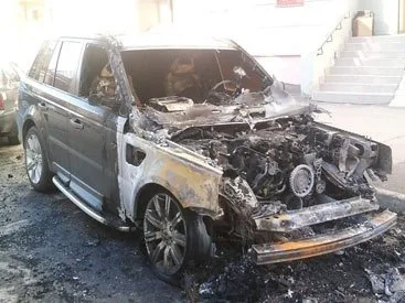 Bakıda "Land Rover" YANDI