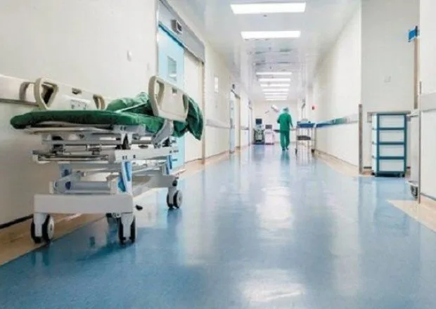 Bakıda avtomobilin vurduğu qadın xəstəxanda öldü