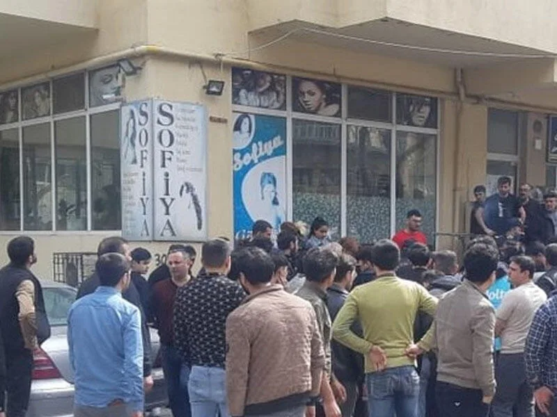 Bakıda qadın binanın eyvanından düşüb - FOTO - YENİLƏNİB