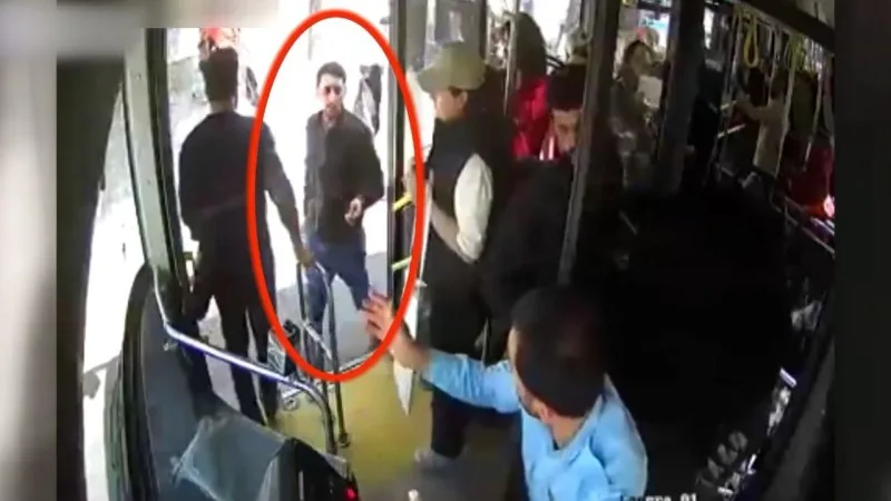 Avtobus sürücüsünə qarşı xuliqanlıq edən şəxs saxlanıldı - VİDEO