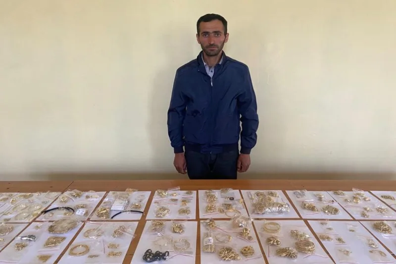 İrandan Azərbaycana 11 kq qızılı qanunsuz keçirmək istədi - FOTO
