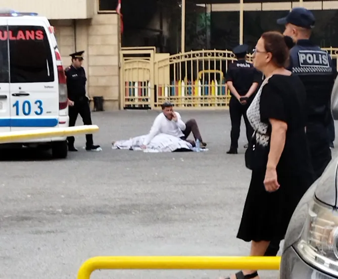 Bakıda gənc oğlan 13-cü mərtəbədən yıxılaraq ÖLDÜ