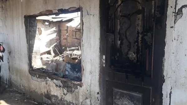 Lənkəranda ev yandı: xəsarət alanlar var