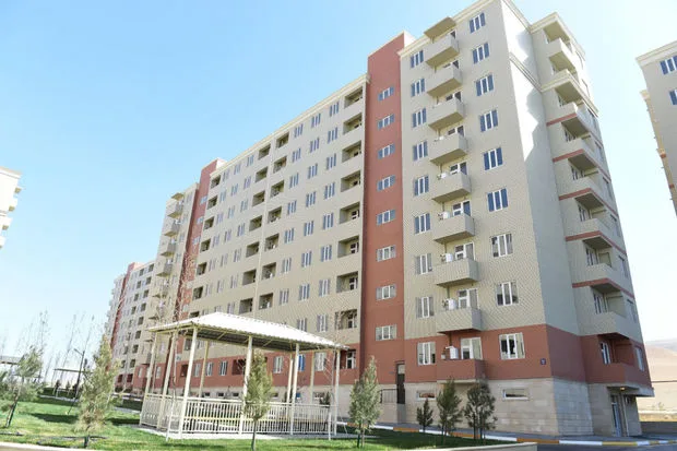 Bakıda DƏHŞƏT: Azyaşlı onuncu mərtəbədən yıxılaraq ÖLDÜ