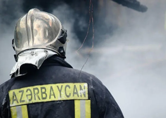 Abşeronda yaşayış binasında yanğın: Təxliyə olunanlar var