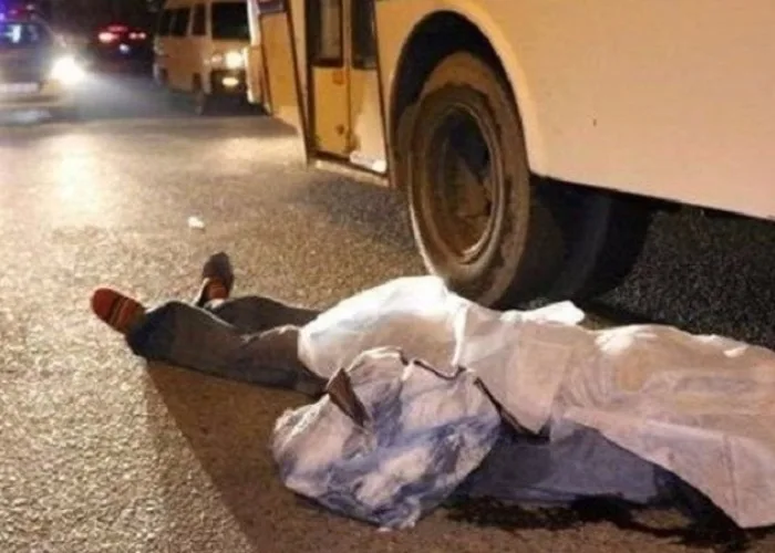 Avtobus qadını vuraraq öldürdü