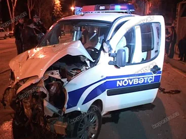 Polis maşını ilə “Mercedes” toqquşdu - Yaralılar var