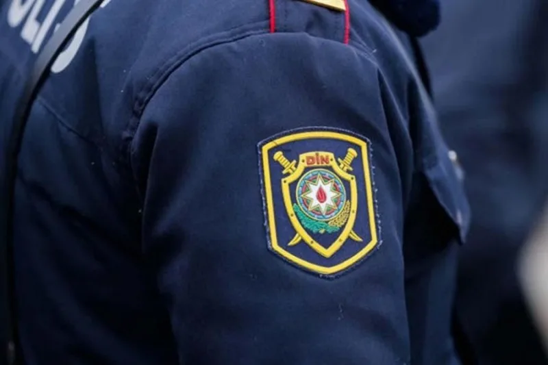 Polis ehtiyatsızlıqdan güllə yarası aldı