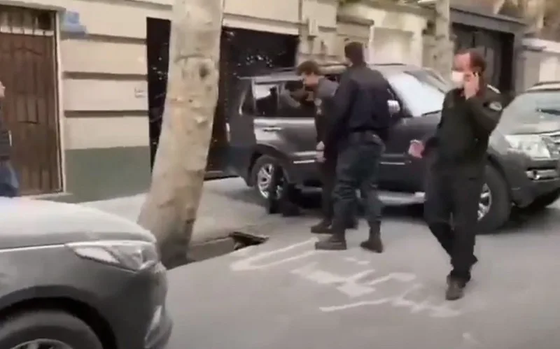 İrandakı səfirliyimizə hücum edən şəxsin kimliyi MƏLUM OLDU - YENİLƏNİB