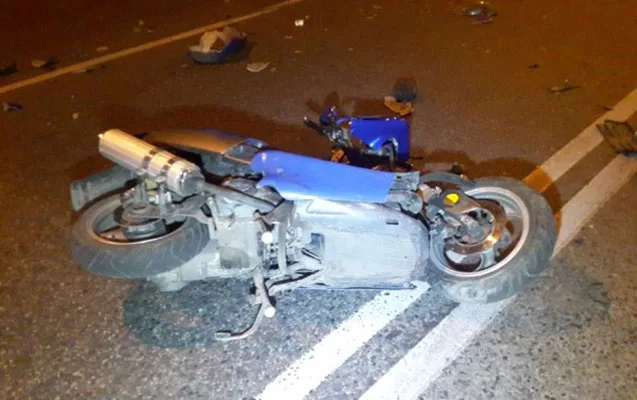 Gecə 4-də “BMW” ilə vurulan moped sürücüsü öldü