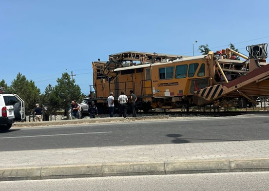 Bakıda qatarla "Prius"la toqquşdu - Yaralılar var - YENİLƏNİB