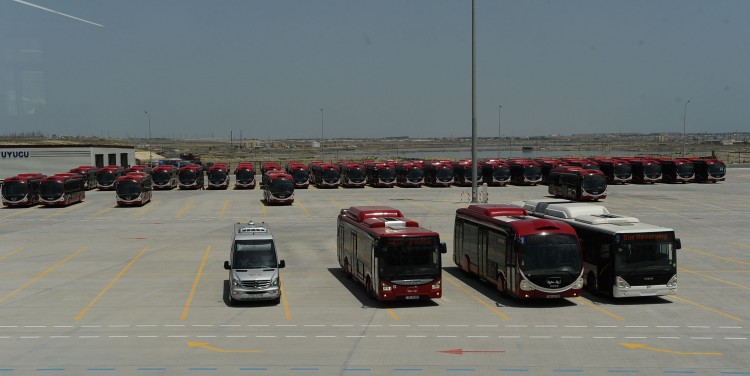 “BakuBus”ın anbarında yanğın oldu - VİDEO