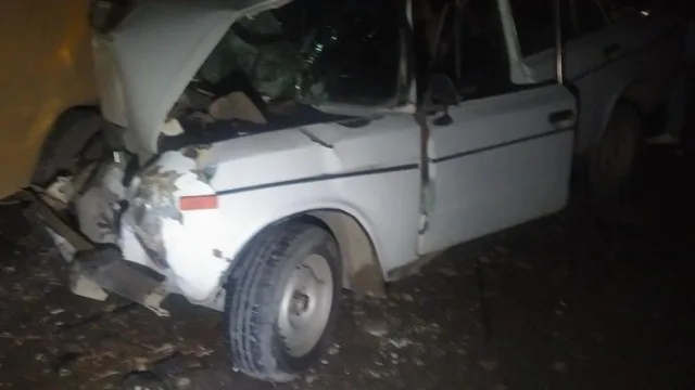 Qubada mikroavtobus və minik maşını toqquşdu - Yaralılar var