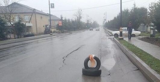 Daha bir yol çökdü - FOTO
