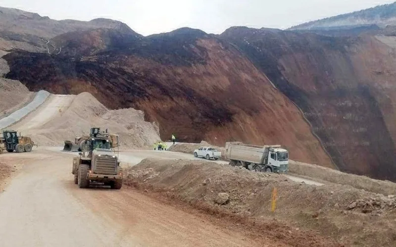 Türkiyədə qızıl mədənində torpaq sürüşməsi olub