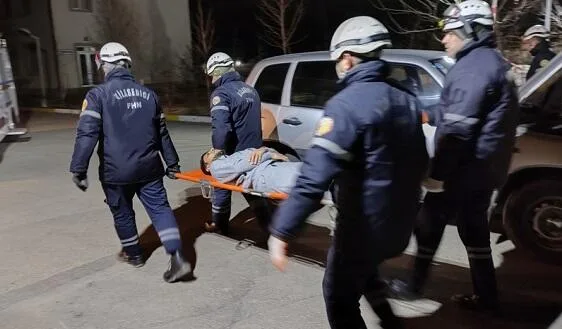 Şirvanda avtomobil FHN əməkdaşını vuraraq öldürdü