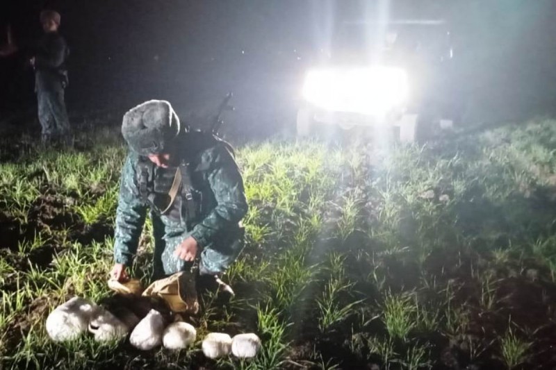 Sərhədi pozan İran vətəndaşı 6 kq narkotiklə saxlanıldı - FOTO