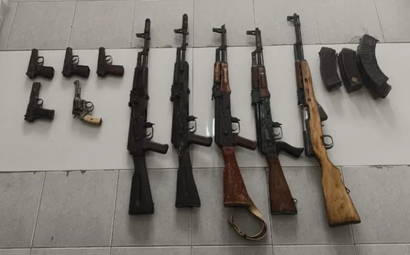 Xankəndidə tapança, avtomat və qumbaralar tapılıb
