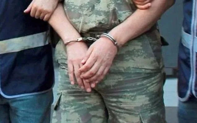 Əsgərlərdən rüşvət alan komandir həbs edildi