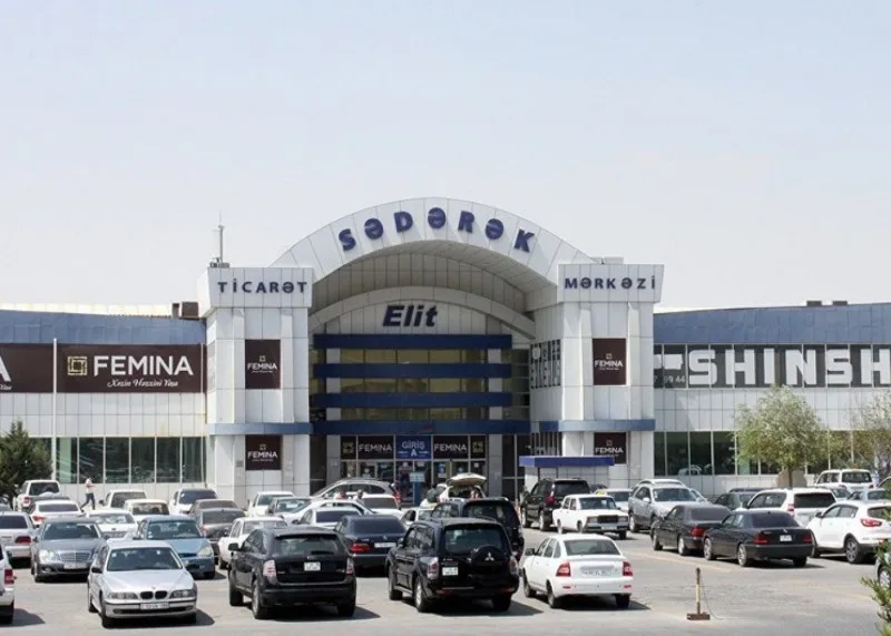 “Sədərək” ticarət mərkəzində YANĞIN