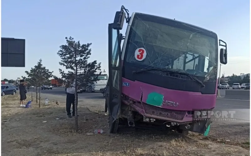 Sumqayıtda marşrut avtobusu TIR-la toqquşub: 12 nəfər xəsarət alıb - YENİLƏNİB
