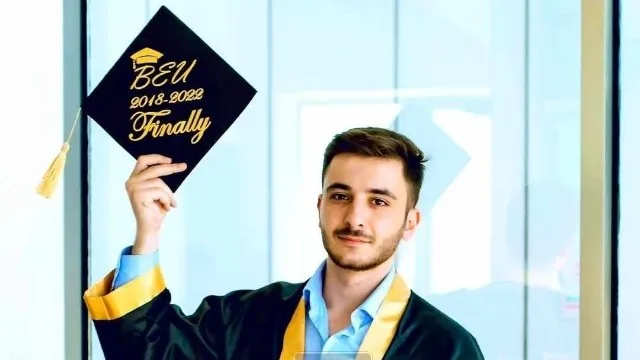 Yenicə məzun olan tələbə avtomobil qəzasında dünyasını dəyişdi