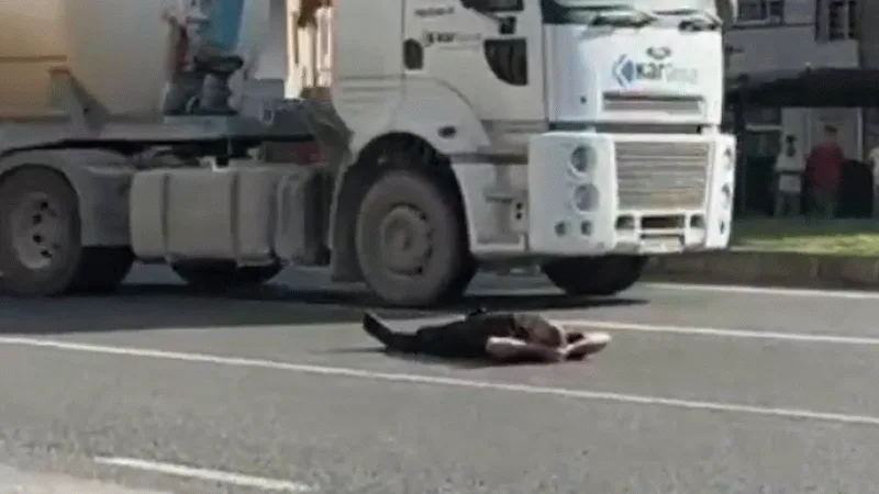 Bakıda yolda uzanan şəxs həbs edildi: "Arağımın üstünə..."