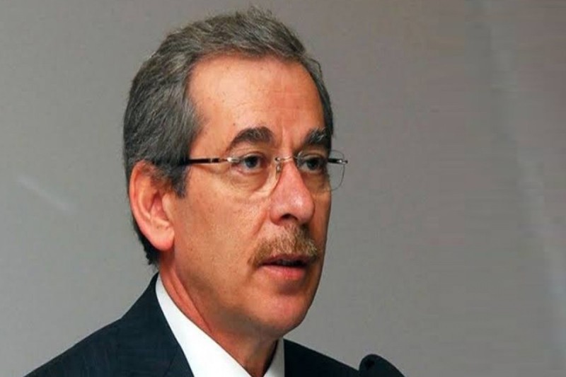 Sabiq nazirin oğlu nənəsini girov götürərək güllələyib