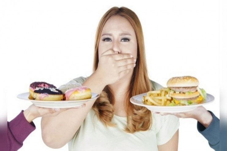 Dieta saxlamaq bədən üşün əlavə stress, yuxululuq yaradır