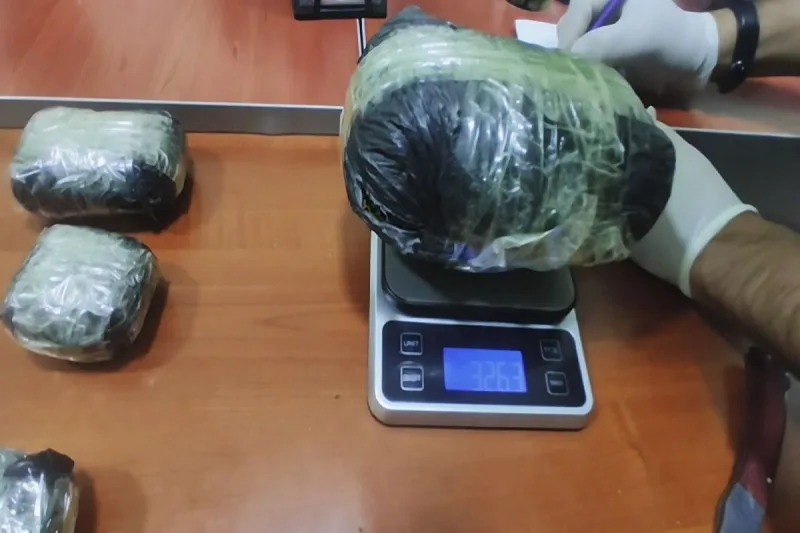 Narkokuryerlik edən 2 qardaş saxlanıldı