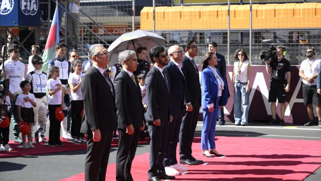 Formula 1 başa çatdı - FOTOLAR
