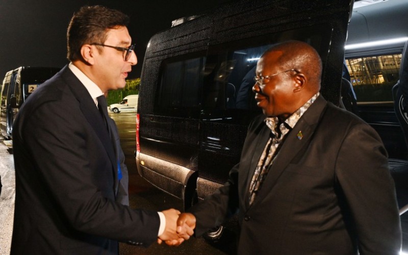 Tanzaniyanın Vitse-prezidenti Azərbaycana gəldi
