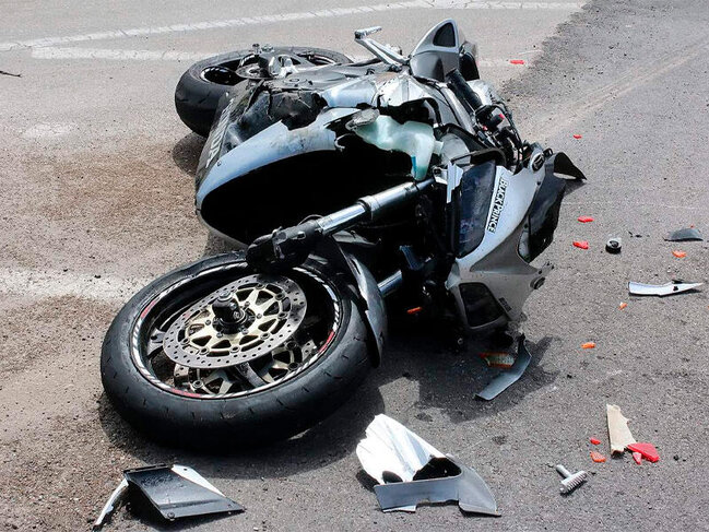 Motosiklet və moped sürücülərinin iştirakı ilə 46 qəza olub - 16 nəfər...