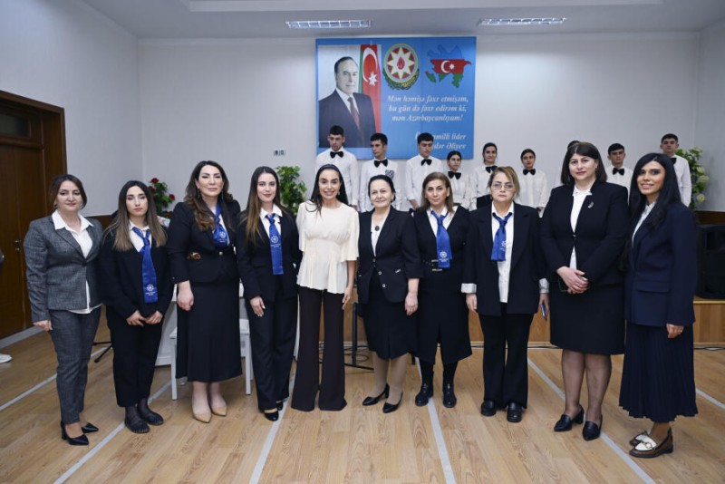 Leyla Əliyeva əlilliyi olan şəxslər üçün sosial xidmət müəssisələrini ziyarət edib - FOTOLAR
