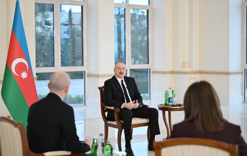 İlham Əliyev yerli televiziya kanallarına müsahibə verib - VİDEO/FOTOLAR + YENİLƏNİB