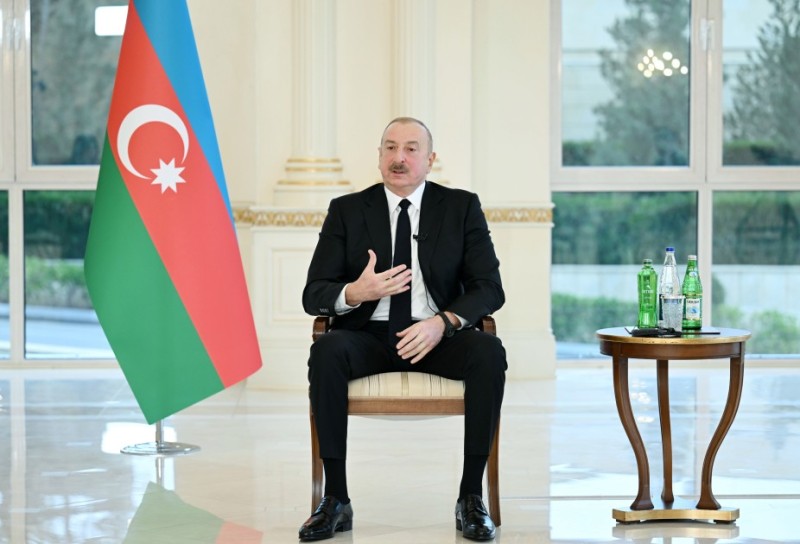 İlham Əliyev yerli televiziya kanallarına müsahibə verib - VİDEO/FOTOLAR + YENİLƏNİB