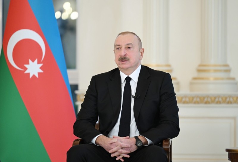 İlham Əliyev yerli televiziya kanallarına müsahibə verib - VİDEO/FOTOLAR + YENİLƏNİB