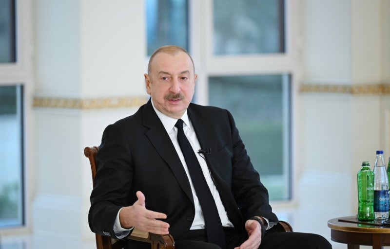 İlham Əliyev yerli televiziya kanallarına müsahibə verib - VİDEO/FOTOLAR + YENİLƏNİB