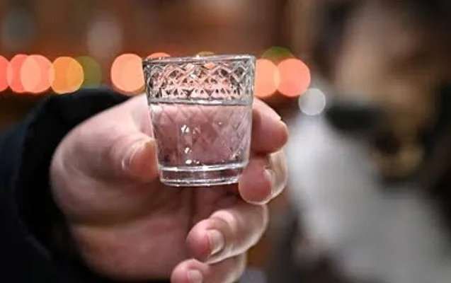 Bakıda daha bir nəfər spirtli içkidən ÖLDÜ