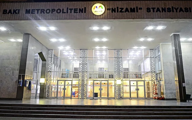 Metronun qarşısında bu hərəkətinə görə həbs edildi
